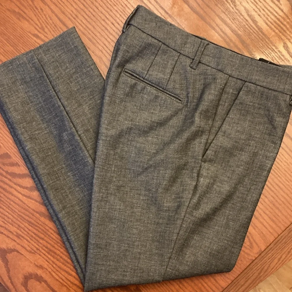 Ann Taylor trousers, curvy fit, size 4 - Picture 6 of 6